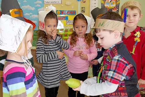 Students enact Thanksgiving story